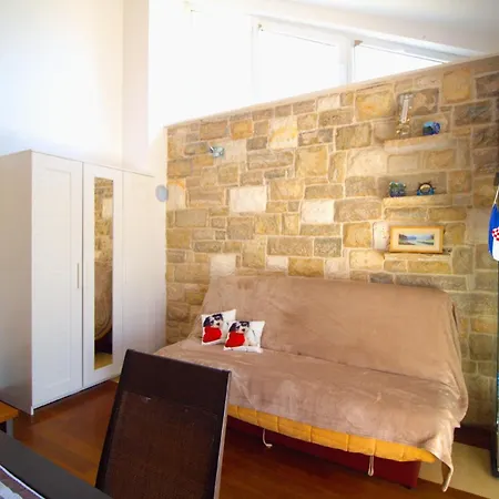 Apartment Blizu Plaze U Betini *