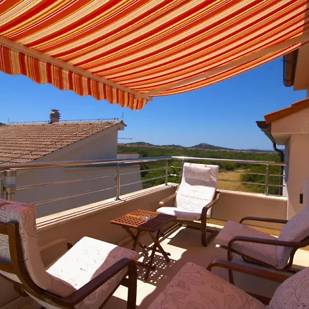 아파트 Blizu Plaze U Betini 베티나