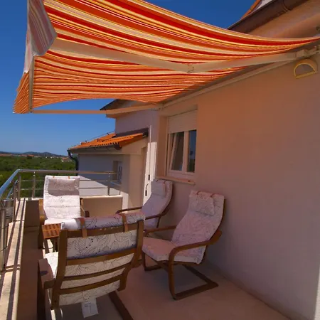 Blizu Plaze U Betini