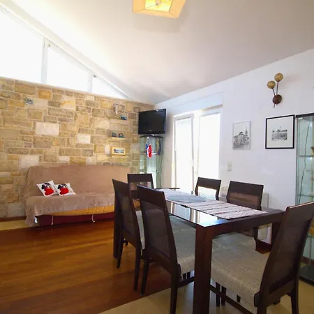 Blizu Plaze U Betini Betina (Sibenik-Knin)