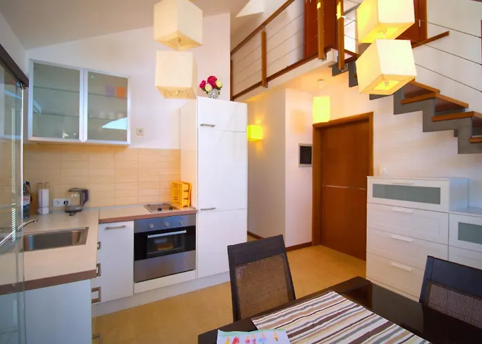 Blizu Plaze U Betini